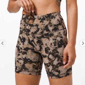 Wunder Train High-Rise Short 4”